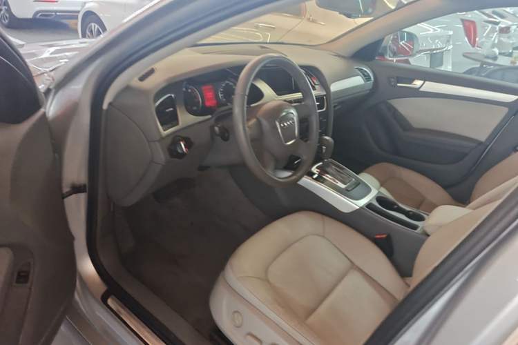 Used Audi A4L 2011 2.0 TFSI Standard Model Driver Seat
