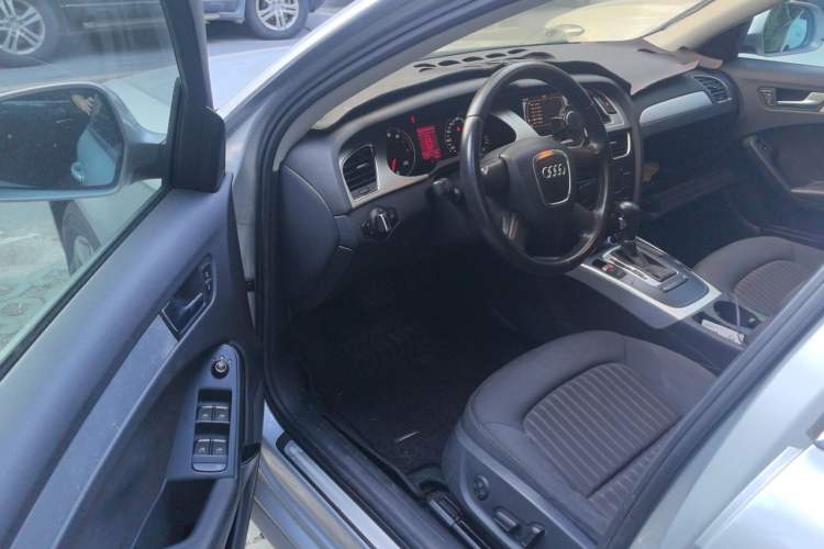 Used Audi A4L 2011 2.0 TFSI Standard Model Driver Seat