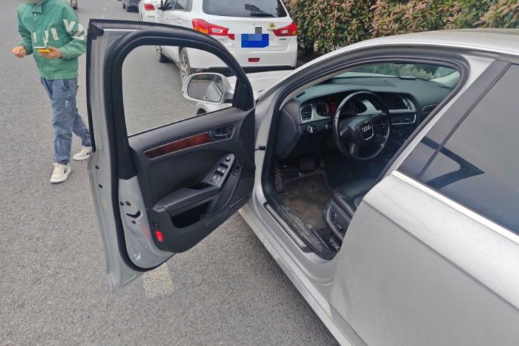 Used Audi A4L 2011 2.0 TFSI Comfort Model Driver Seat