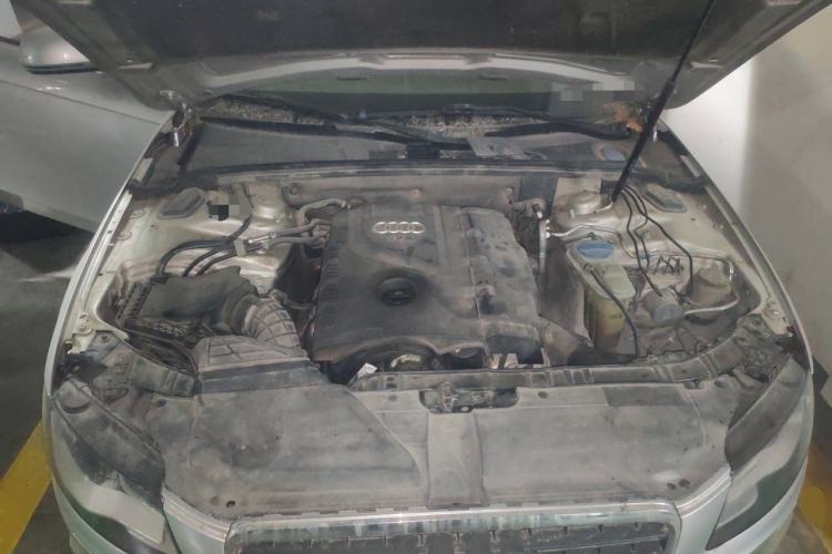 Used Audi A4L 2011 2.0 TFSI Luxury Model Engine Bay