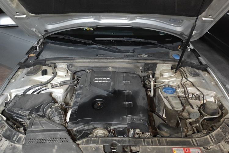 Used Audi A4L 2011 2.0 TFSI Technology Edition Engine Bay