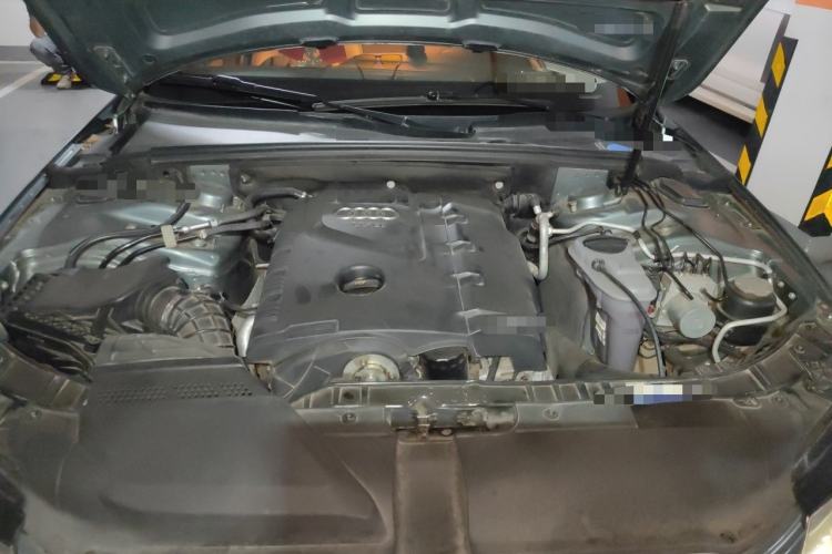 Used Audi A4L 2011 2.0 TFSI Luxury Model Engine Bay