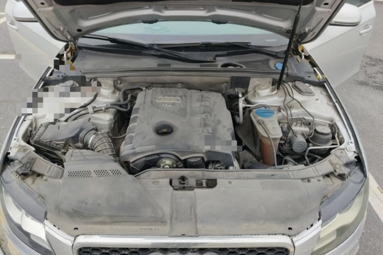 Used Audi A4L 2011 2.0 TFSI Comfort Model Engine Bay
