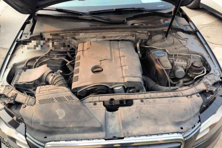 Used Audi A4L 2011 2.0 TFSI Comfort Model Engine Bay