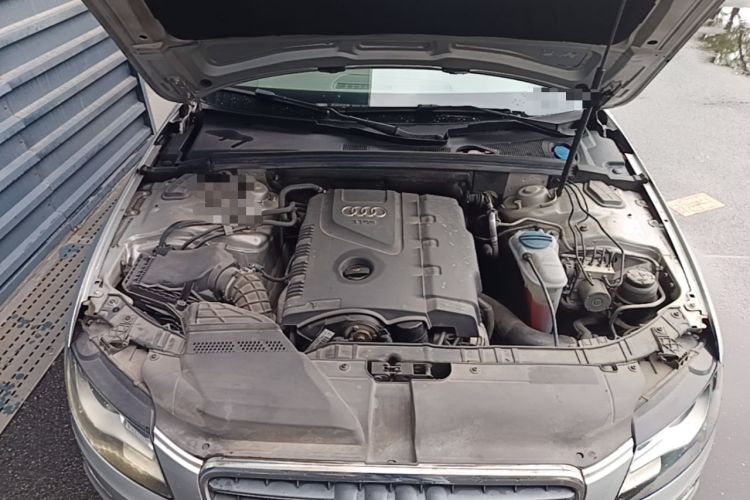 Used Audi A4L 2011 2.0 TFSI Technology Edition Engine Bay