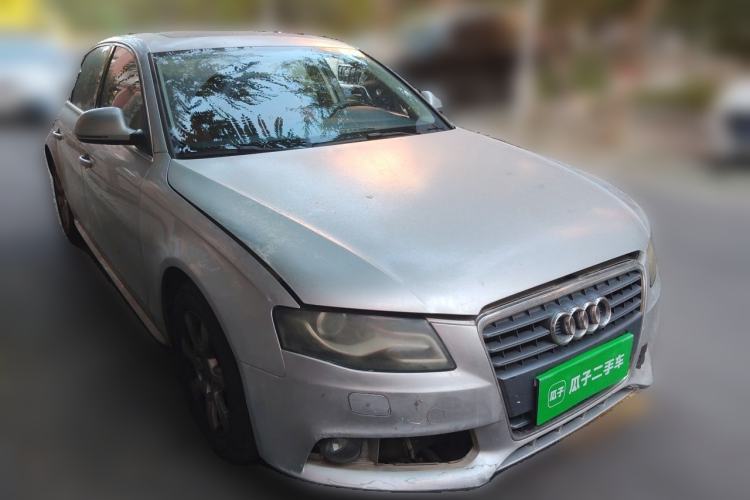 Used Audi A4L 2011 2.0 TFSI Standard Model Front Right 45 Deg