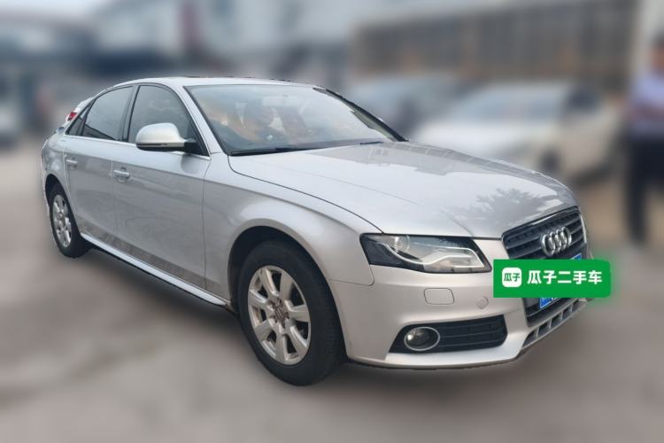 Used Audi A4L 2011 2.0 TFSI Standard Model Front Right 45 Deg