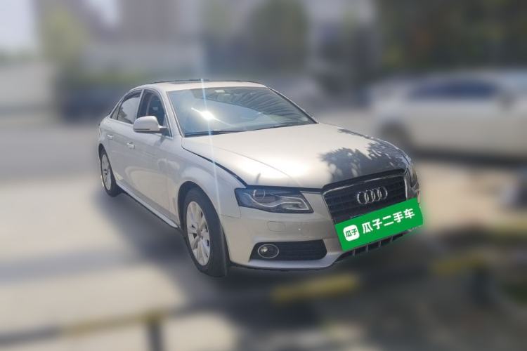 Used Audi A4L 2011 2.0 TFSI Standard Model Front Right 45 Deg