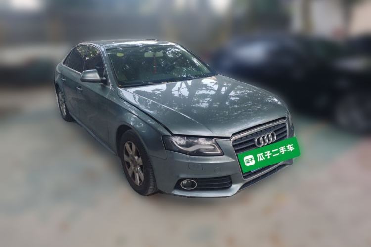 Used Audi A4L 2011 2.0 TFSI Standard Model Front Right 45 Deg