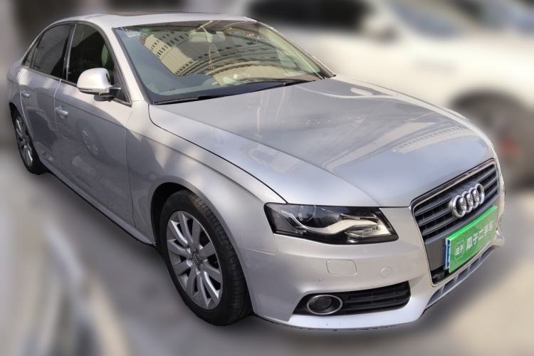 Used Audi A4L 2011 2.0 TFSI Luxury Model Front Right 45 Deg