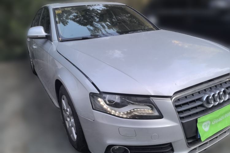 Used Audi A4L 2011 2.0 TFSI Standard Model Front Right 45 Deg