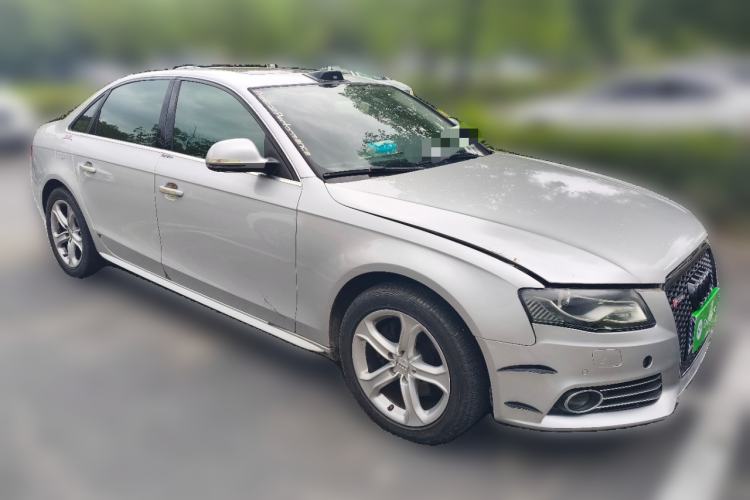 Used Audi A4L 2011 2.0 TFSI Standard Model Front Right 45 Deg