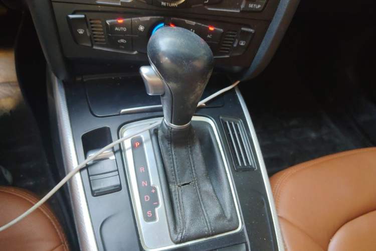 Used Audi A4L 2011 2.0 TFSI Standard Model Gear Lever