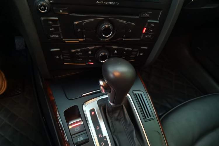 Used Audi A4L 2011 2.0 TFSI Comfort Model Gear Lever