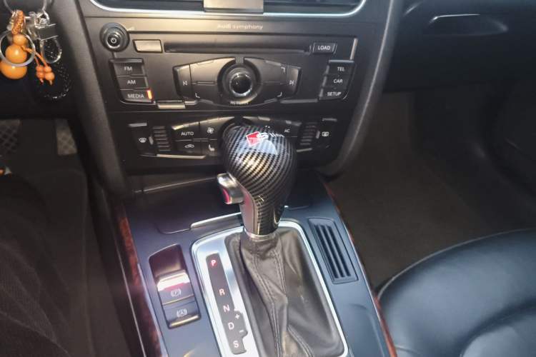 Used Audi A4L 2011 2.0 TFSI Standard Model Gear Lever