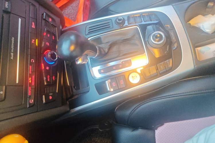 Used Audi A4L 2011 2.0 TFSI Sport Edition Gear Lever