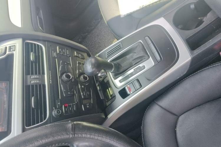 Used Audi A4L 2011 2.0 TFSI Standard Model Gear Lever