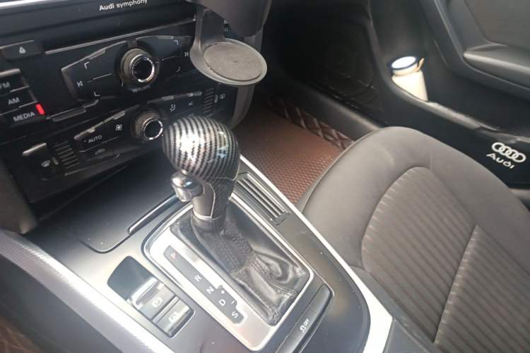 Used Audi A4L 2011 2.0 TFSI Standard Model Gear Lever
