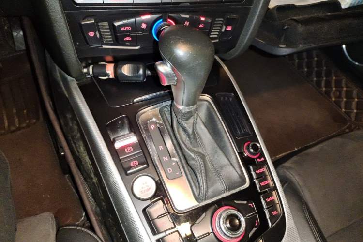 Used Audi A4L 2011 2.0 TFSI Sport Edition Gear Lever