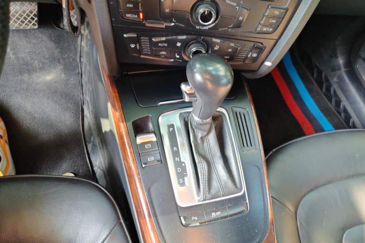 Used Audi A4L 2011 2.0 TFSI Comfort Model Gear Lever