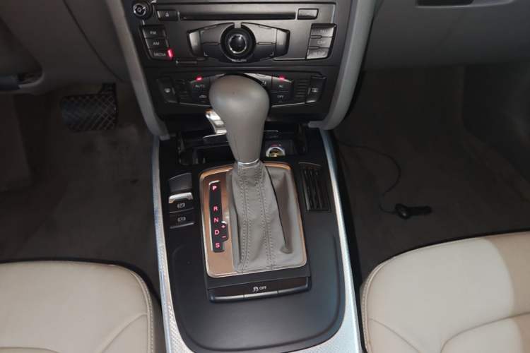 Used Audi A4L 2011 2.0 TFSI Standard Model Gear Lever