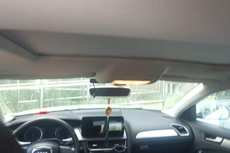 Used Audi A4L 2011 2.0 TFSI Standard Model Headliner