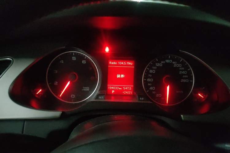 Used Audi A4L 2011 2.0 TFSI Comfort Model Instrument Cluster