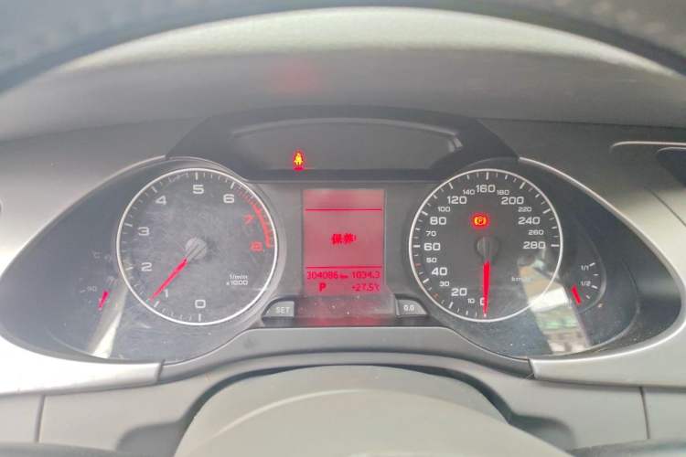 Used Audi A4L 2011 2.0 TFSI Standard Model Instrument Cluster