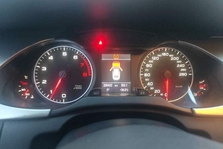Used Audi A4L 2011 2.0 TFSI Sport Edition Instrument Cluster