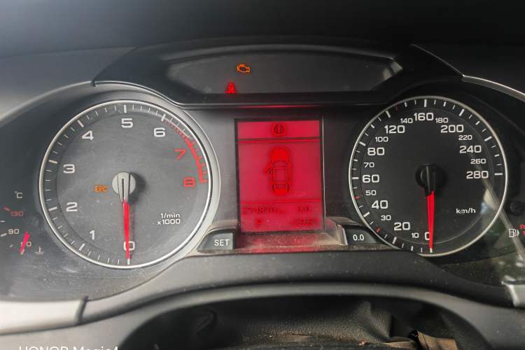 Used Audi A4L 2011 2.0 TFSI Standard Model Instrument Cluster