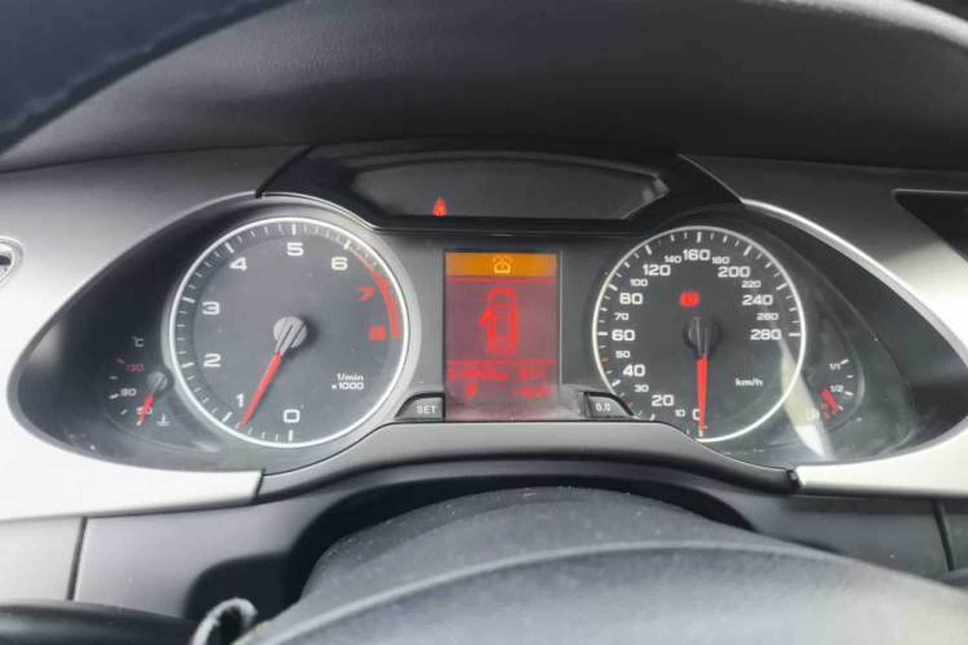Used Audi A4L 2011 2.0 TFSI Comfort Model Instrument Cluster