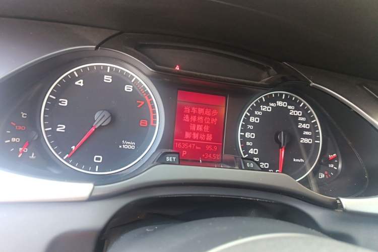 Used Audi A4L 2011 2.0 TFSI Standard Model Instrument Cluster