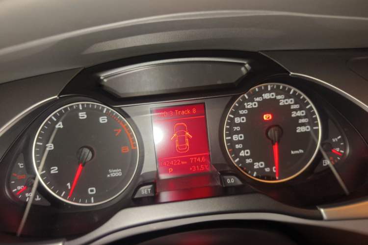 Used Audi A4L 2011 2.0 TFSI Standard Model Instrument Cluster