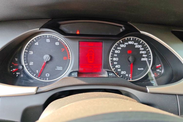 Used Audi A4L 2011 2.0 TFSI Comfort Model Instrument Cluster