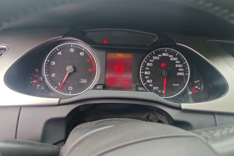 Used Audi A4L 2011 2.0 TFSI Comfort Model Instrument Cluster