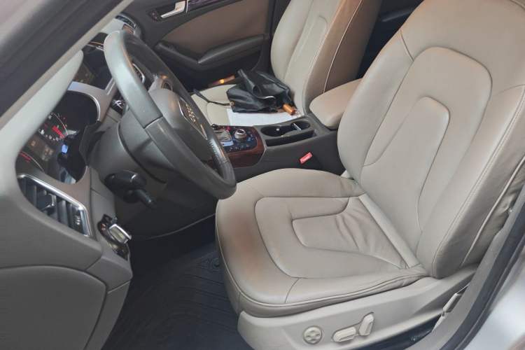 Used Audi A4L 2011 2.0 TFSI Technology Edition Left Front Seat