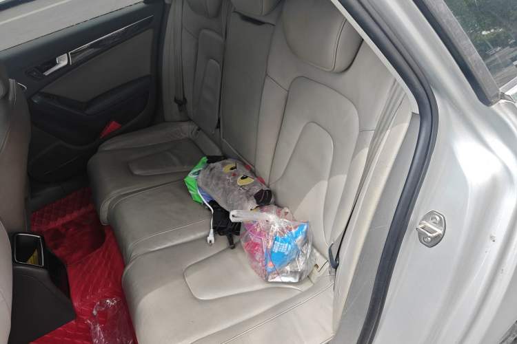 Used Audi A4L 2011 2.0 TFSI Comfort Model Left Rear Seat