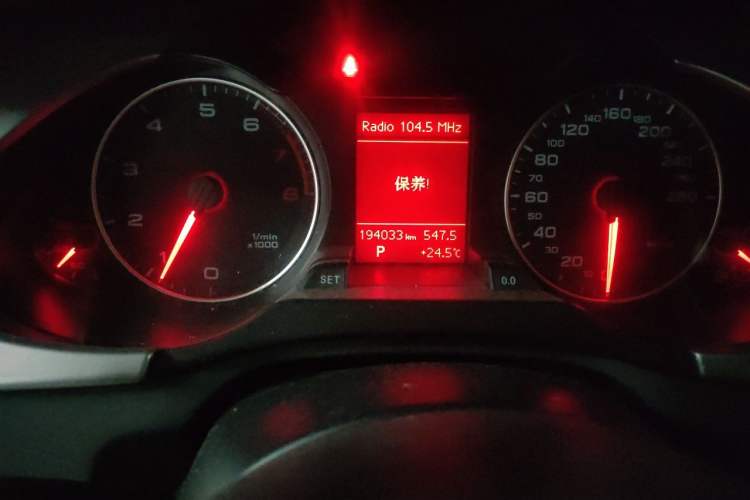 Used Audi A4L 2011 2.0 TFSI Comfort Model Odometer Close Up