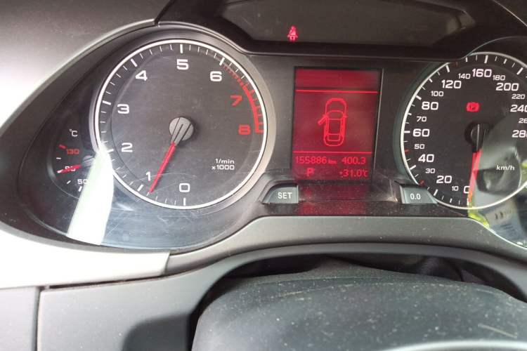 Used Audi A4L 2011 2.0 TFSI Comfort Model Odometer Close Up