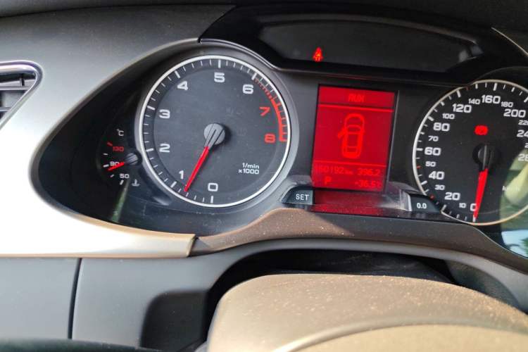 Used Audi A4L 2011 2.0 TFSI Comfort Model Odometer Close Up