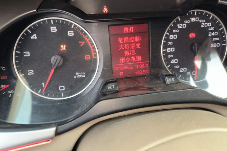 Used Audi A4L 2011 2.0 TFSI Comfort Model Odometer Close Up