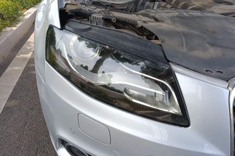 Used Audi A4L 2011 2.0 TFSI Comfort Model Right Front Headlight