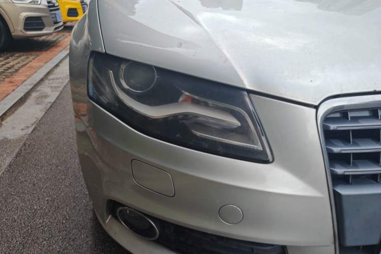 Used Audi A4L 2011 2.0 TFSI Standard Model Right Front Headlight