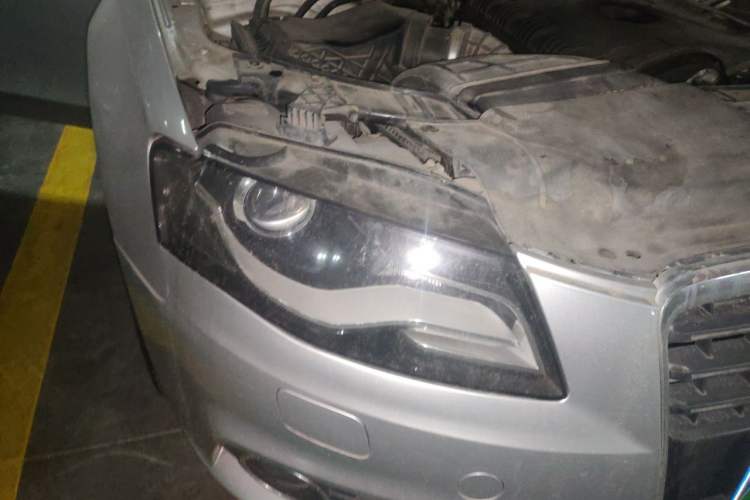 Used Audi A4L 2011 2.0 TFSI Luxury Model Right Front Headlight