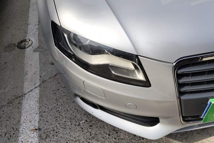 Used Audi A4L 2011 2.0 TFSI Luxury Model Right Front Headlight