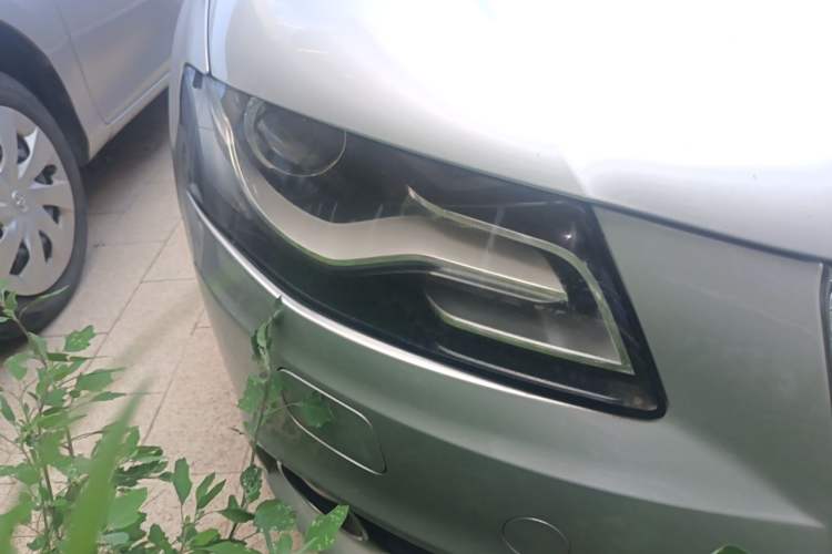 Used Audi A4L 2011 2.0 TFSI Standard Model Right Front Headlight