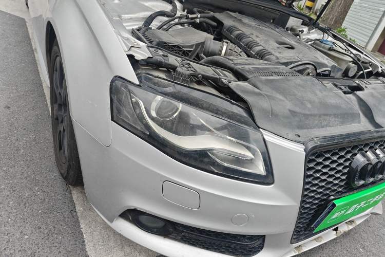 Used Audi A4L 2011 2.0 TFSI Comfort Model Right Front Headlight