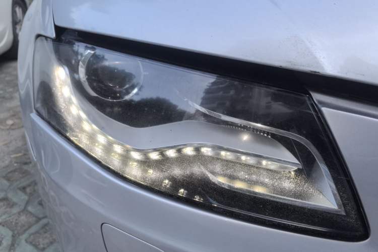 Used Audi A4L 2011 2.0 TFSI Standard Model Right Front Headlight