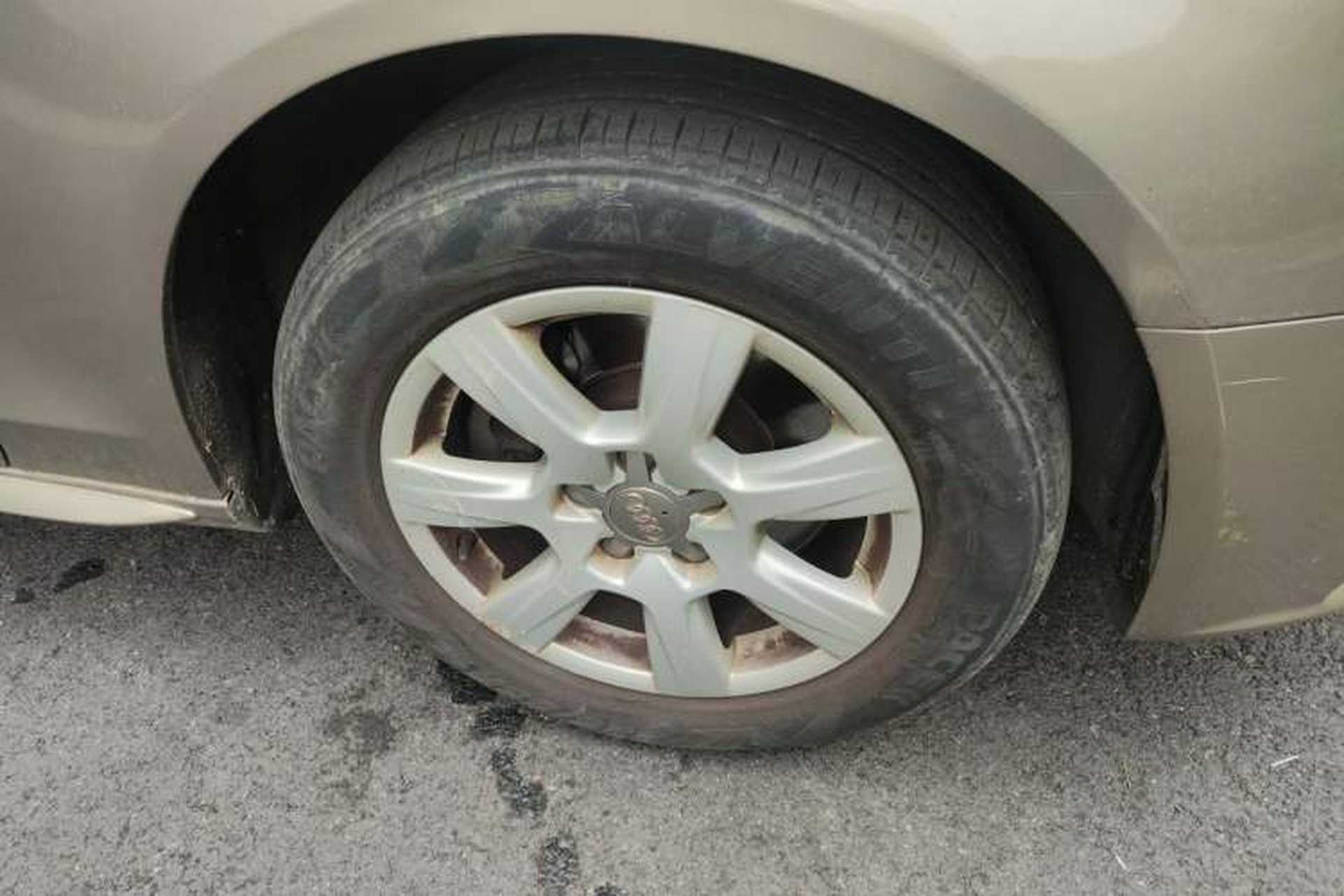 Used Audi A4L 2011 2.0 TFSI Standard Model Right Front Wheel Hub
