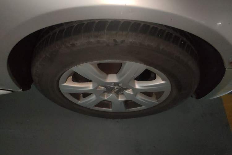 Used Audi A4L 2011 2.0 TFSI Comfort Model Right Front Wheel Hub